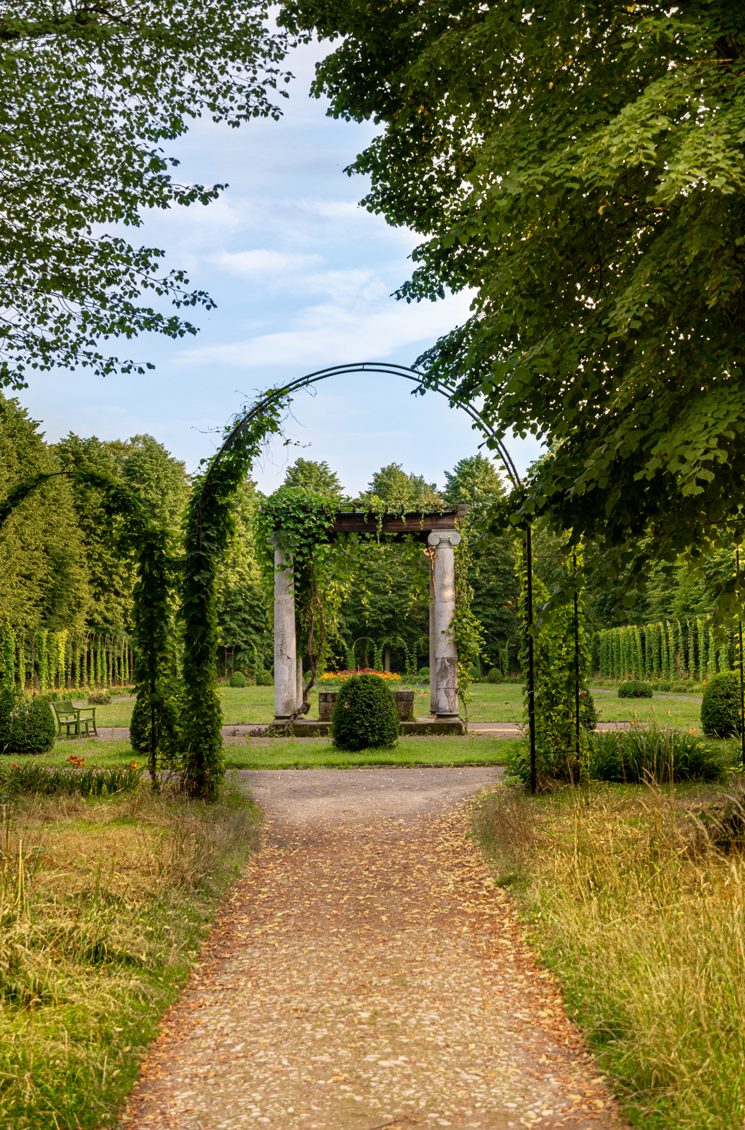 Das Hippodrom ist Teil der weitläufigen Park- und Gartenanlage von Sanssouci